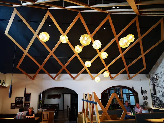 Weingut Ott - viticulture and wine tavern