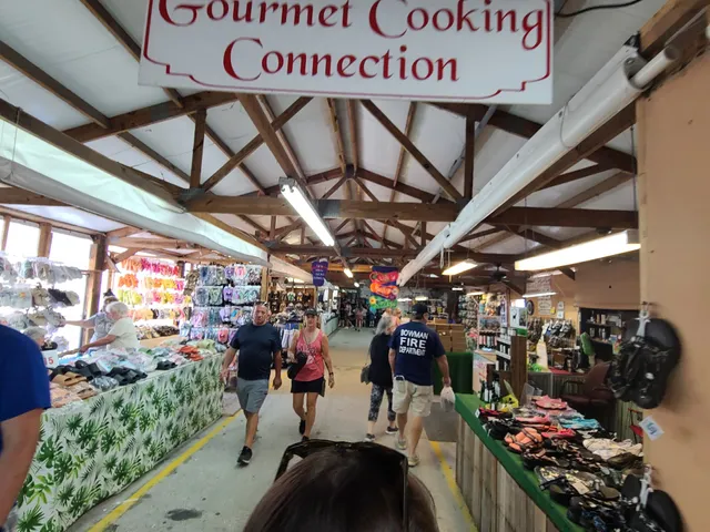 Hudson's Surfside Flea Market