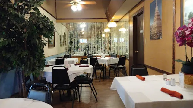 Tub-Tim Thai Restaurant