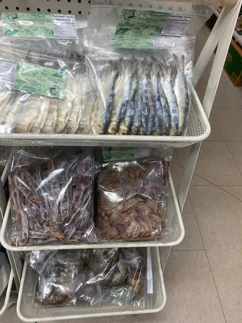 Pinoy Avenue store and food services