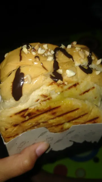 Lava toast karang pawitan