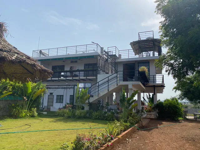 Hideout Farmstay (Vikarabad)