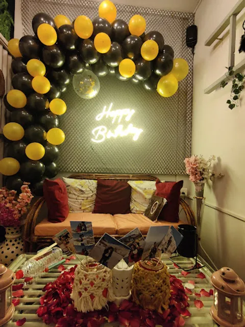 Candle Light Cafe - Best Cafe In Vadodara For candle Light Dinner And Date