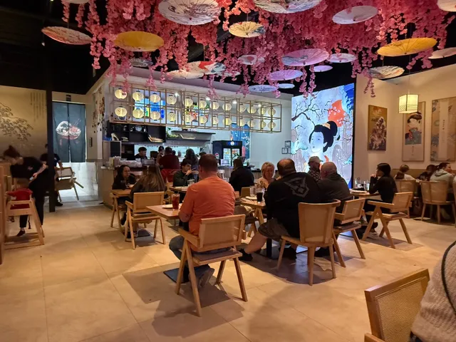 Hachi Ramen and Sushi Bar