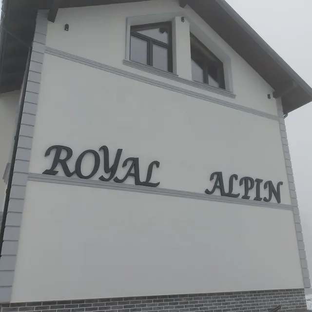 Royal Alpin Crown