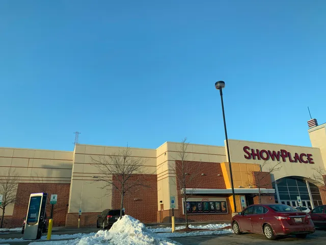 AMC Galewood Crossings 14