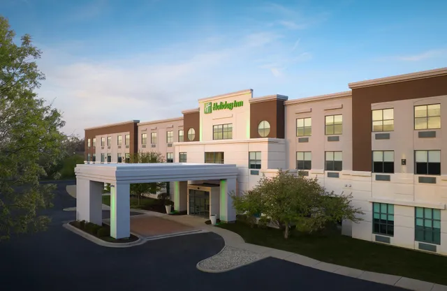 Holiday Inn Cincinnati - Liberty Way by IHG