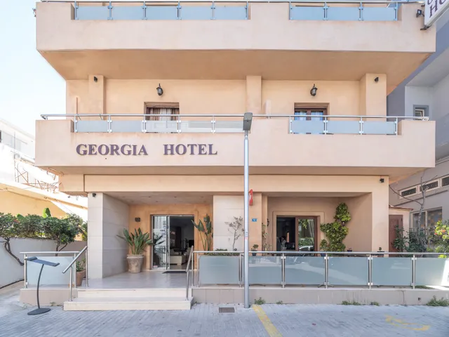 Georgia's Garden Hotel