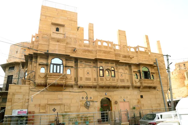 Giriraj Palace