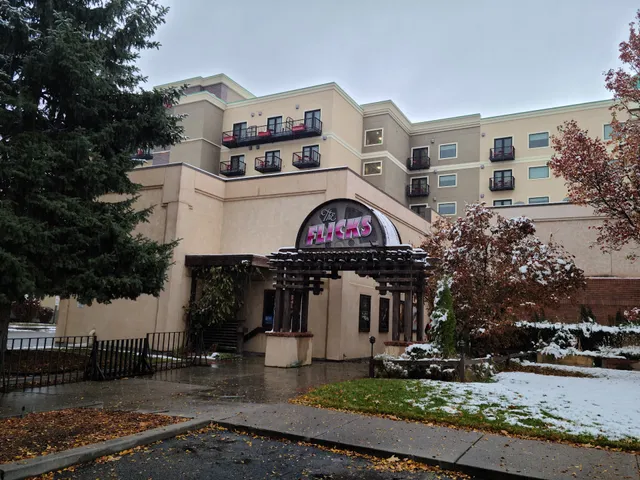 The Flicks: Rick's Cafe Americain