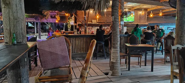 Casey's Boatyard Bar & Grill