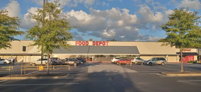 Concord Village Shopping Center