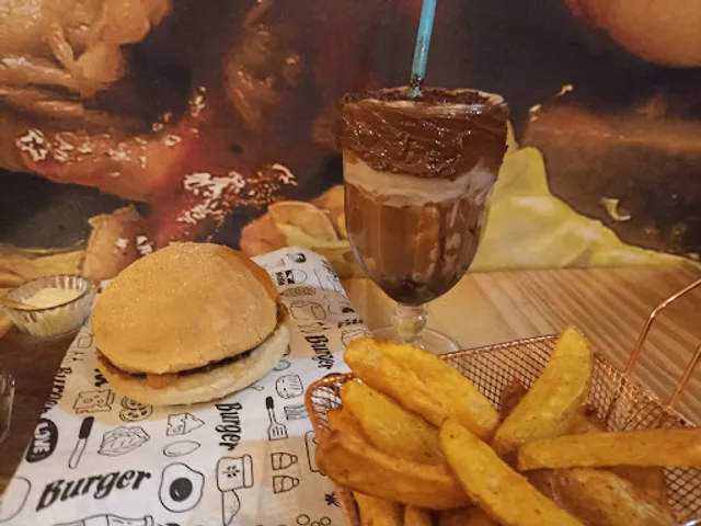 Bulldog's burger & hot dog