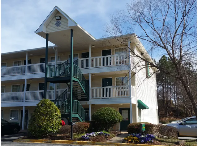 InTown Suites Extended Stay Atlanta GA - Suwanee