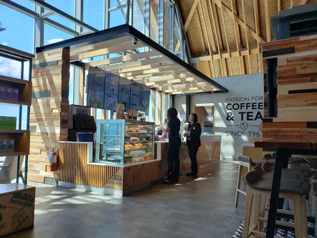 The Coffee Bean & Tea Leaf - MCIA International Terminal