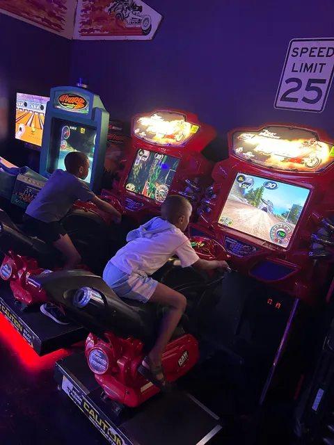 Layssard Shopping Center