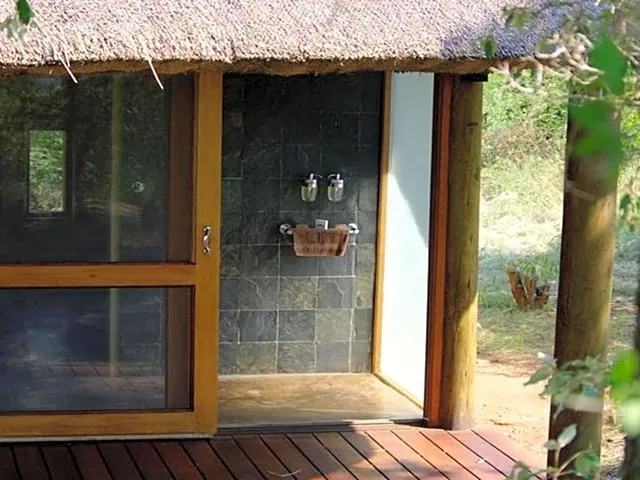 Buffalo Ridge Safari Lodge