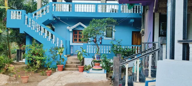 Shiva Home Stays Querim Beach