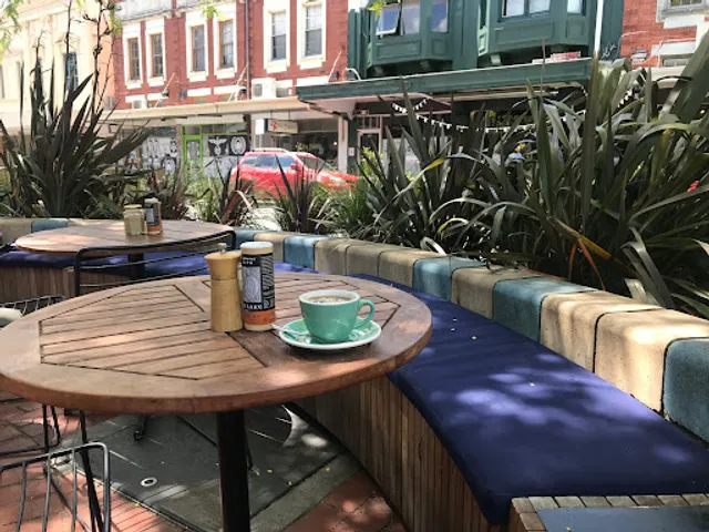 Plain Sailing Elwood