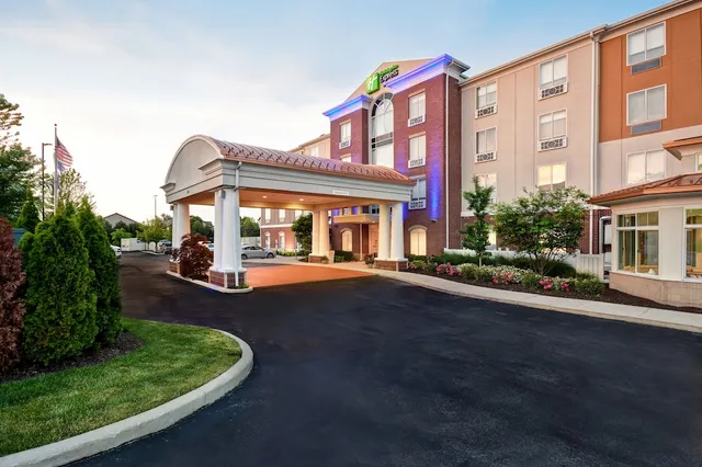 Holiday Inn Express & Suites Schererville