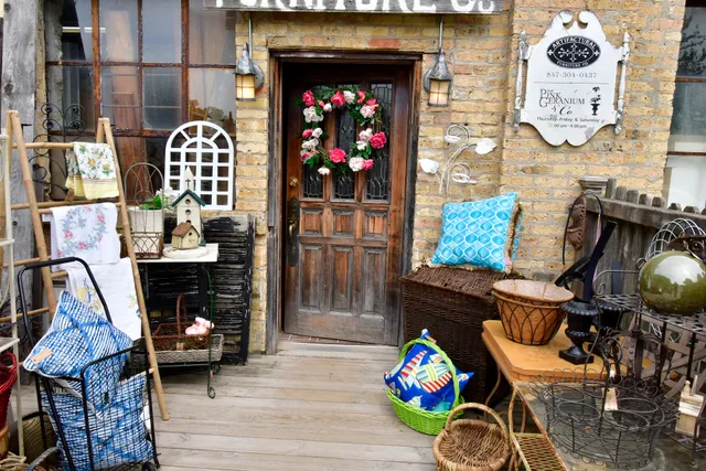 The Pink Geranium & Co.