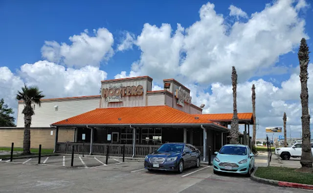 Hooters