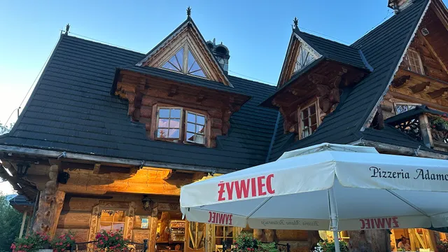 Dwór ŚLEBÓDY | Karczma MYŚLIWSKA