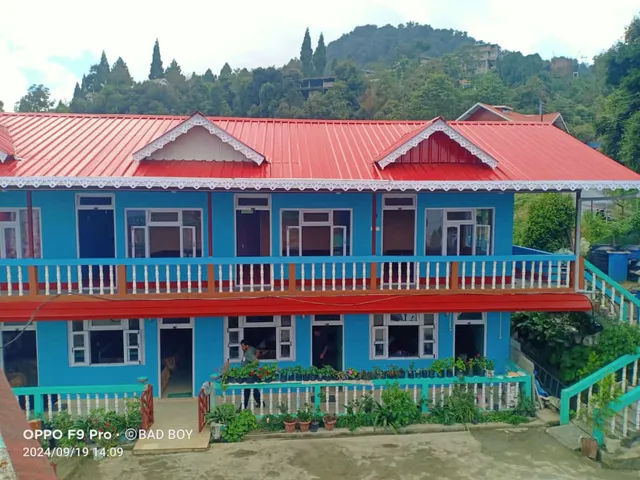RISHOP MOUNTAIN HOMESTAY