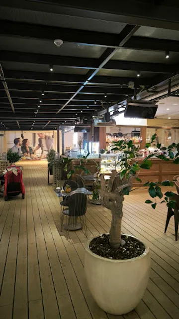 The House Cafe Emaar