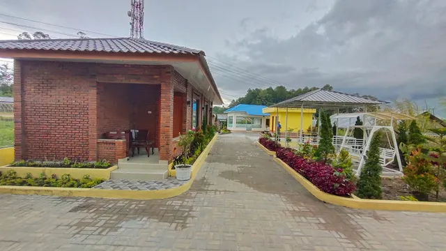 RedDoorz @ Aldos Villa Silangit