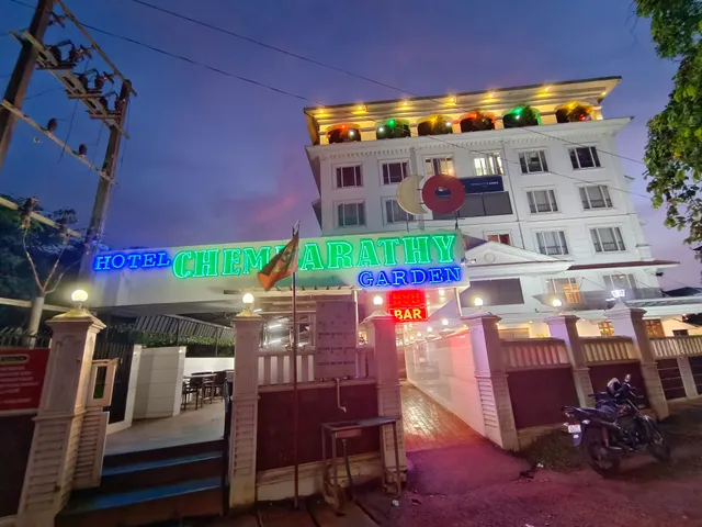 Capital O Hotel Chembarathy Garden