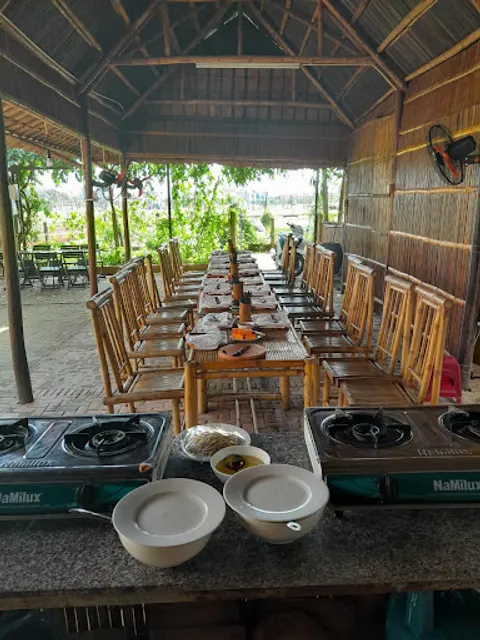 Tra Que Restaurant - Nhà hàng Trà Quế (Hoi An Travel)