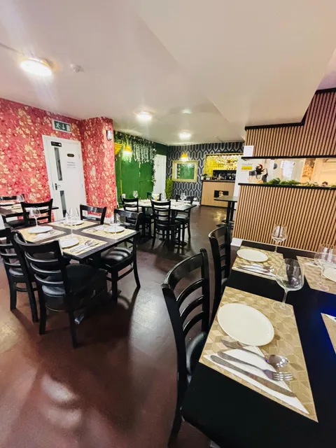 REAL RICH BAR & GRILL