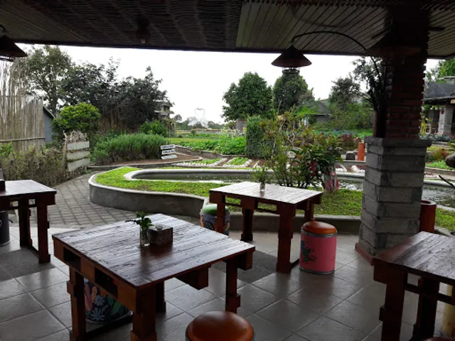 KAMPUNG BINGO RESTO & GLAMPING
