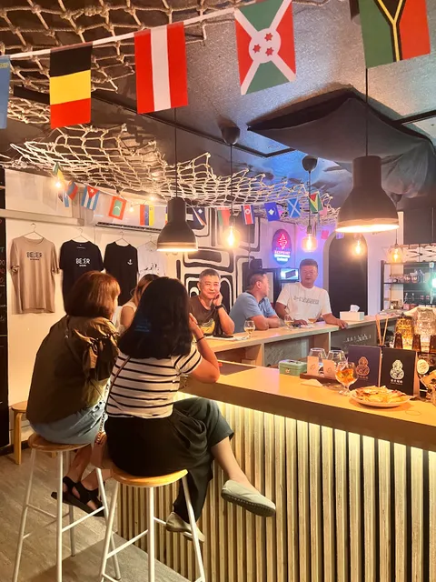 Squid Beer Taproom and bar