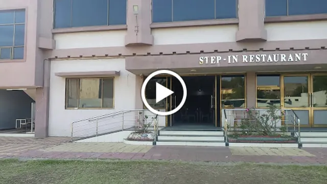 HOTEL - Step In Restaurant