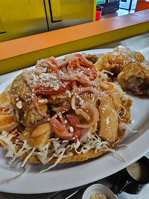 Cenaduria Los Cuates Gourmet