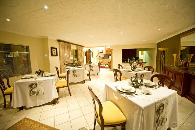 Kings & Queens Boutique Hotel