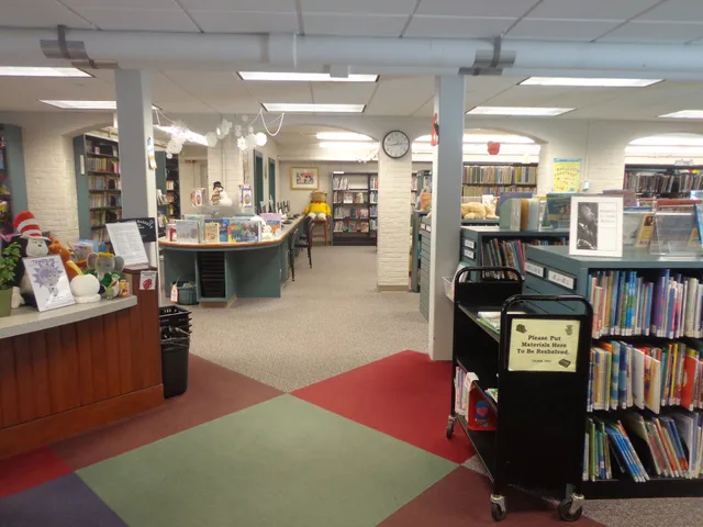 Welles-Turner Memorial Library