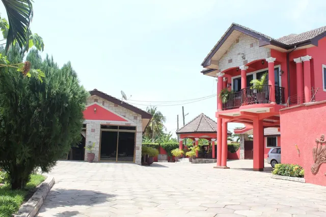 Nego Lodge Apartments