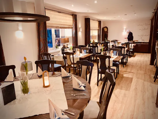 Restaurant Bauernstuben Inhaber. Marko Bleeck