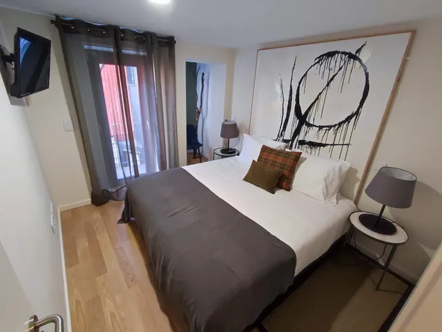 Oporto Wall Apartments