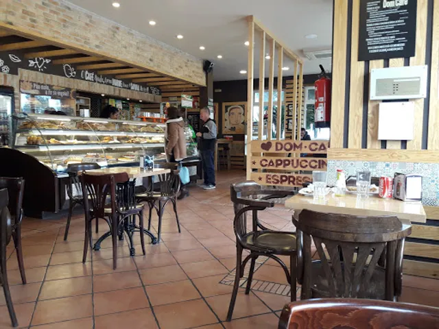 DOM CAFE - Casalinhos Alfaiata