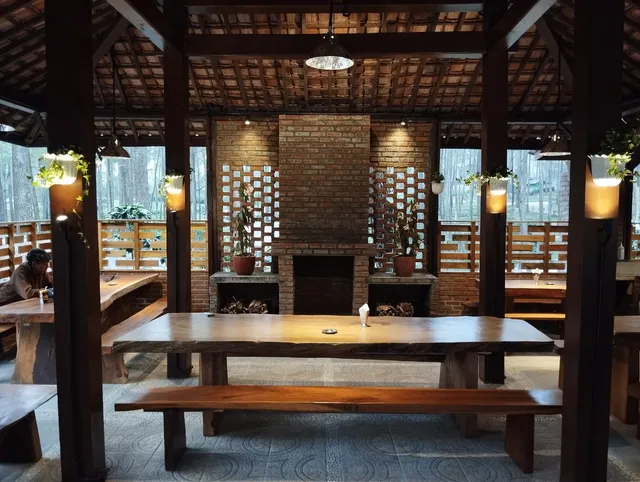 Rumah Makan Sunda Buruan Uyut