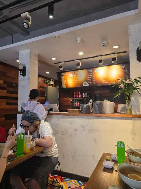 Jiucengta&Lemon Cao Vietnam Beef Rice Noodles Restaurant