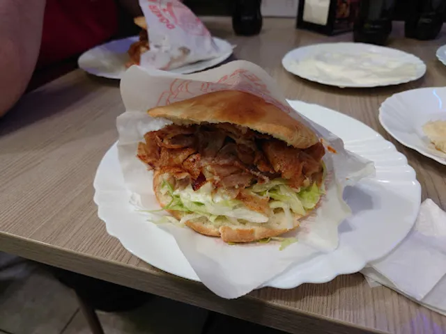 Istanbul pizza kebab