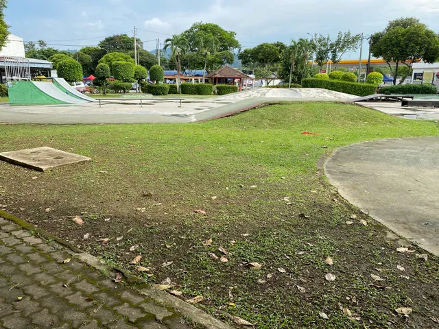 AU5 Keramat Skatepark