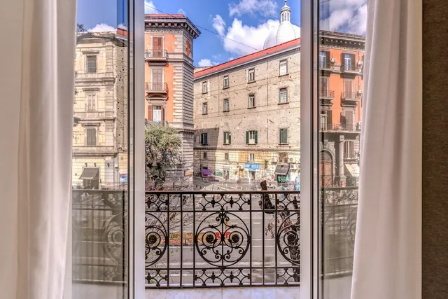 Gallery Suite Naples