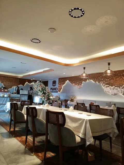 Piano Bistro Restaurant