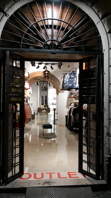 Trilussa Luxury Outlet